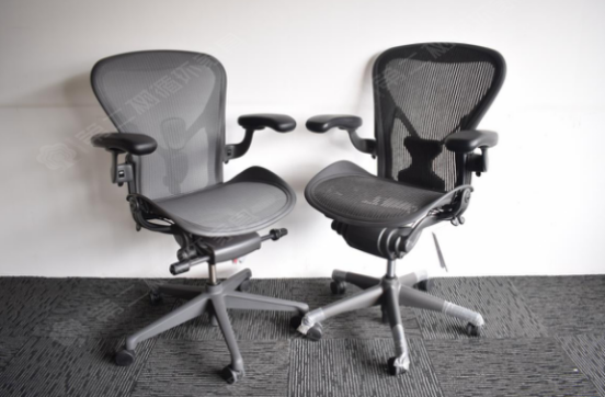 赫曼米勒Aeron新款人体工学椅