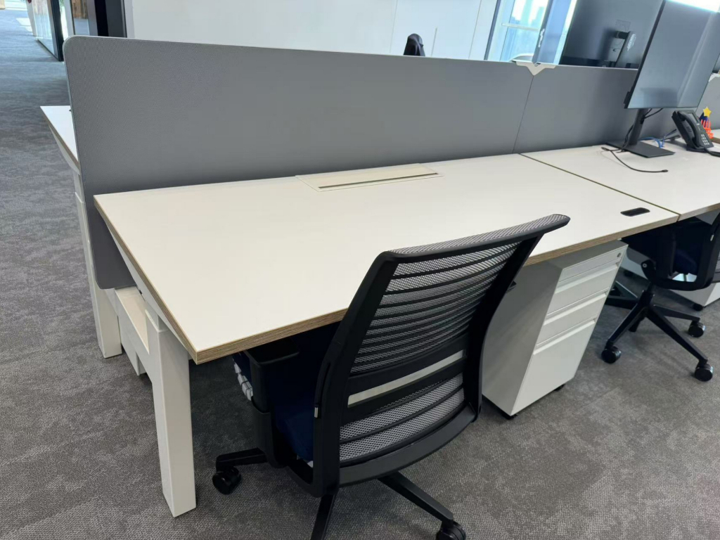 hermanmiller/赫曼米勒二手升降桌员工办公桌白