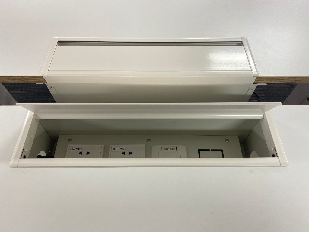 hermanmiller/赫曼米勒二手升降桌员工办公桌白