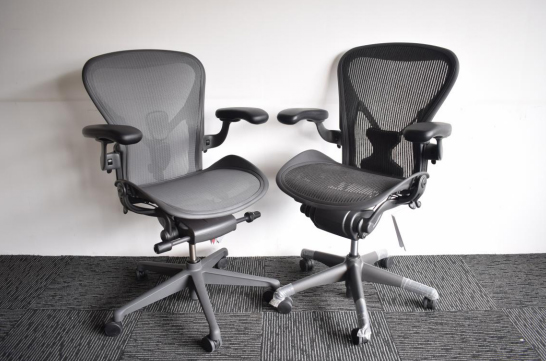 赫曼米勒（Herman Miller）Aeron系列人体工学椅